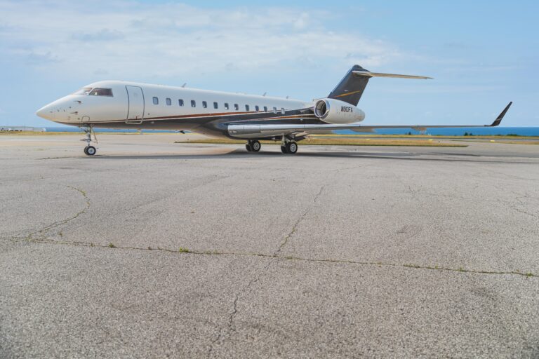2000 Bombardier Global Express N90FX / 9017