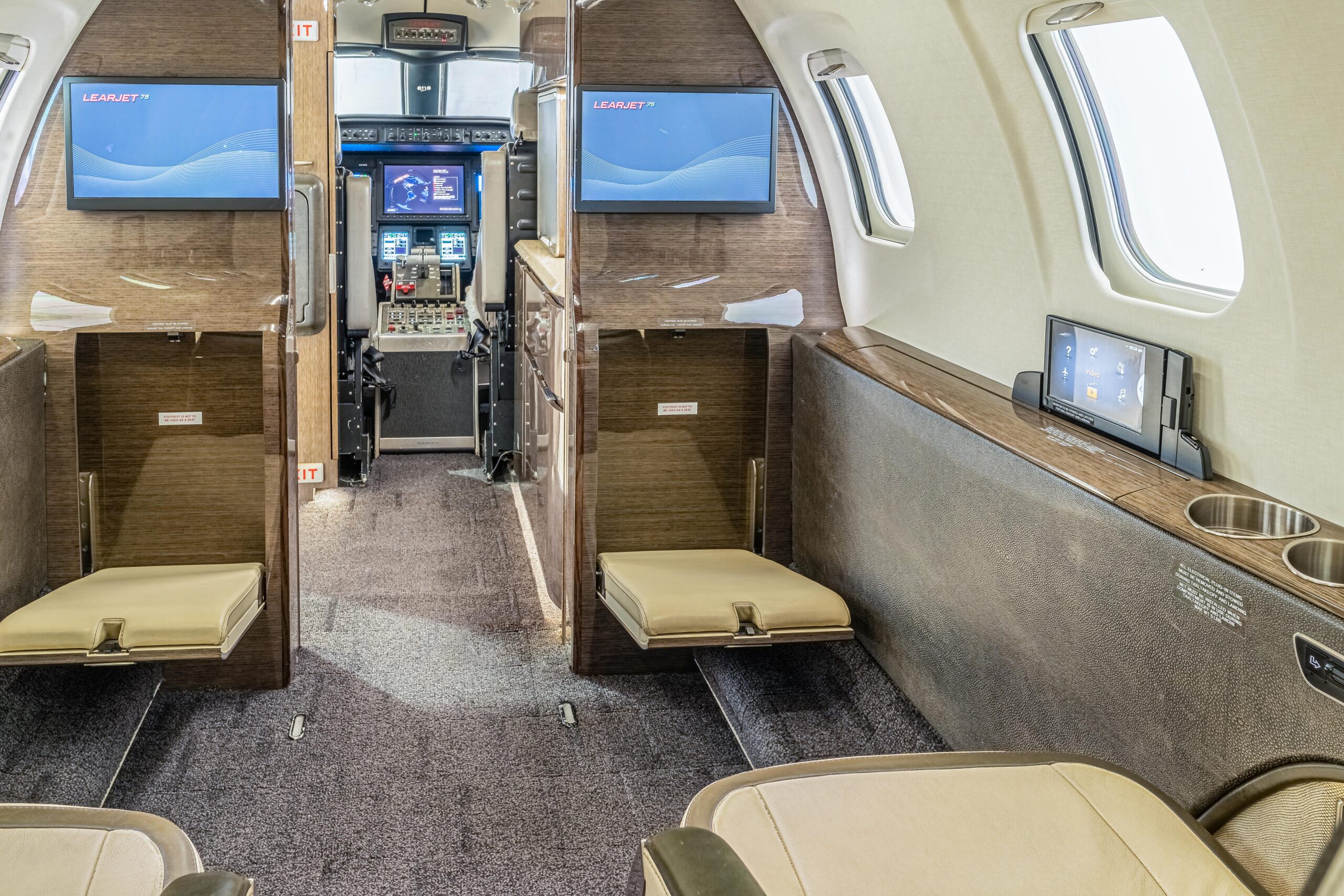 2014 Bombardier Learjet 75