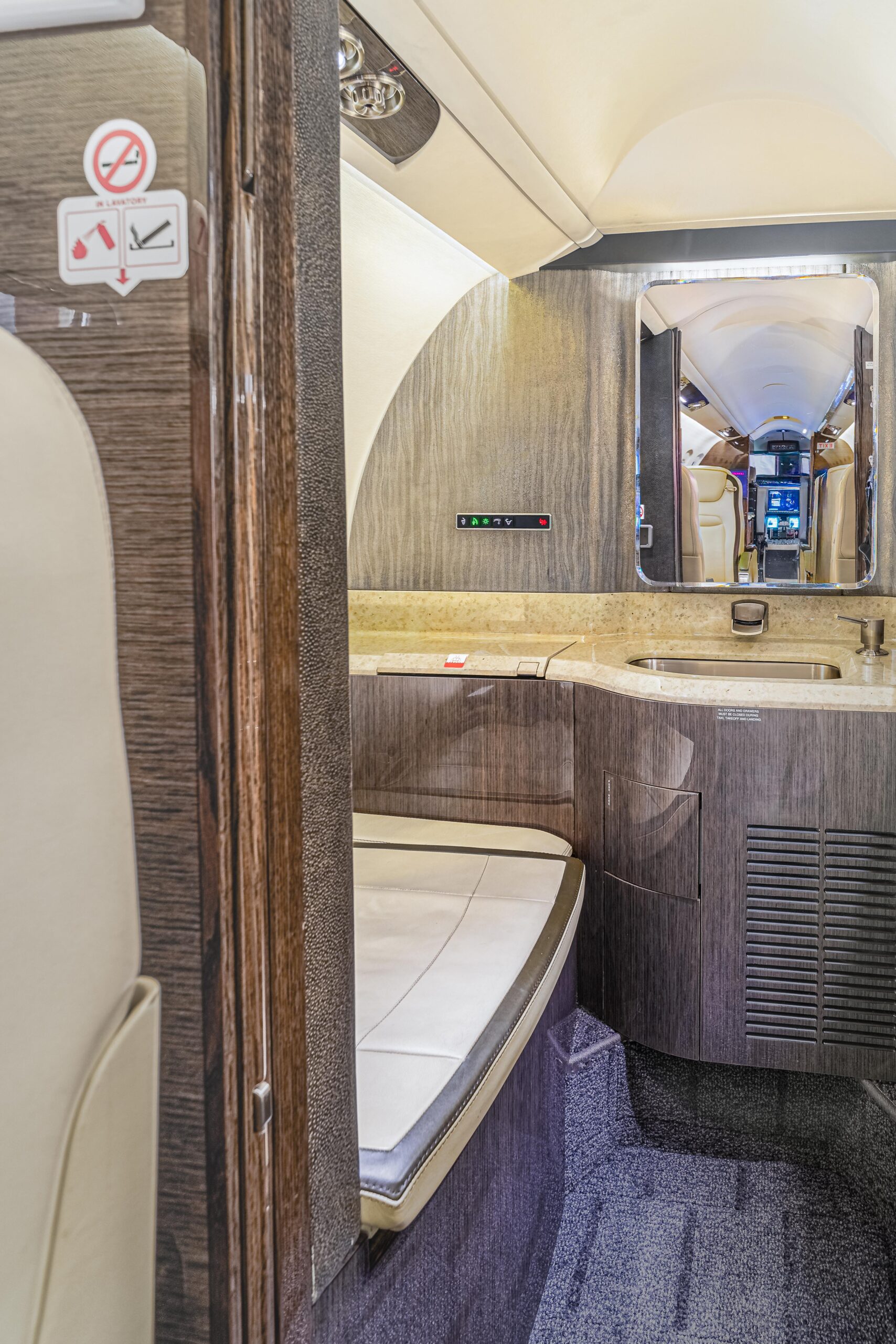 2014 Bombardier Learjet 75