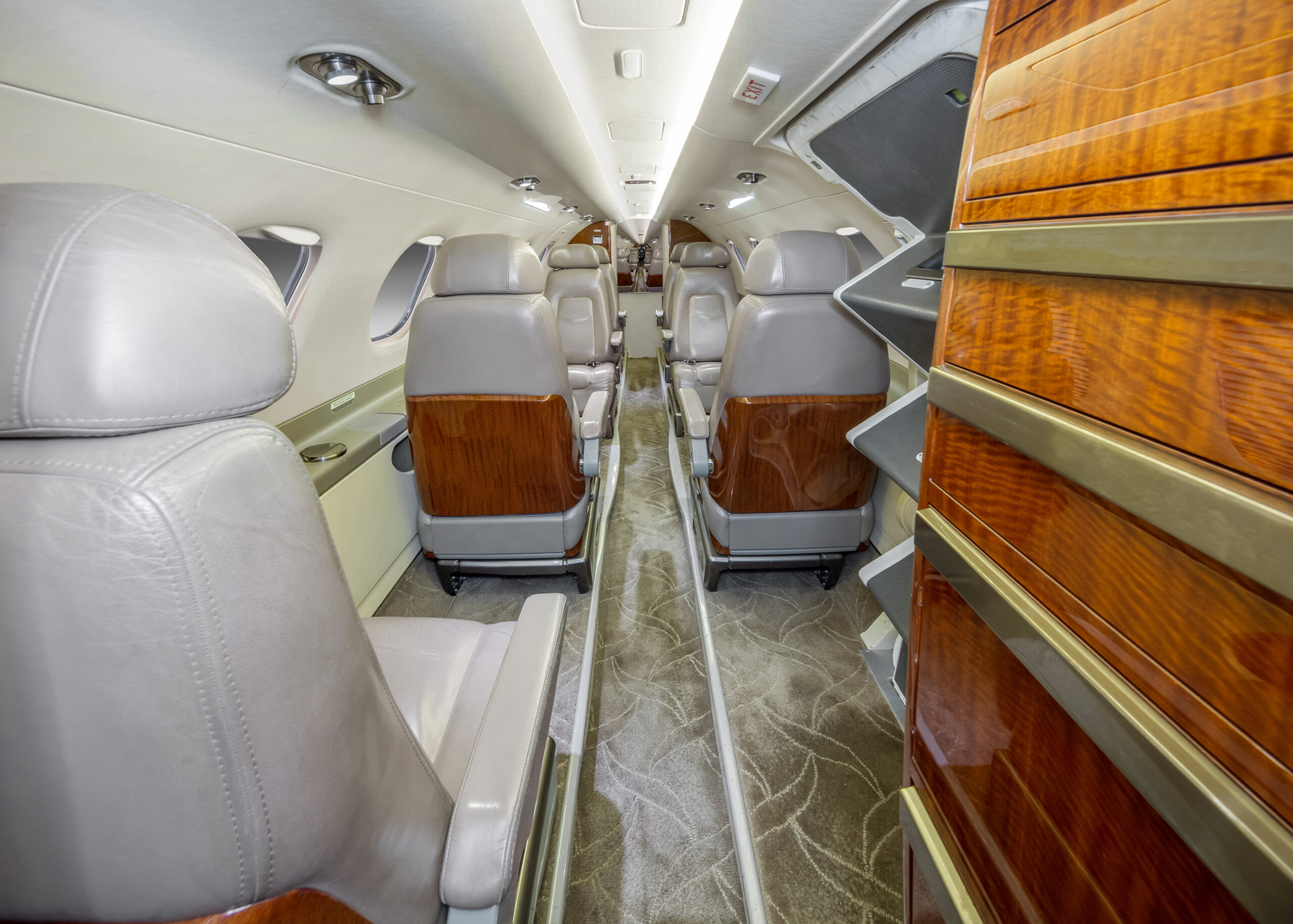 2012 Embraer Phenom 300