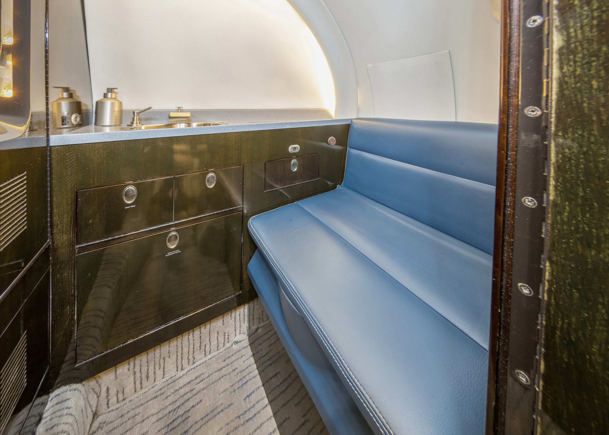 2003 Hawker 800XP
